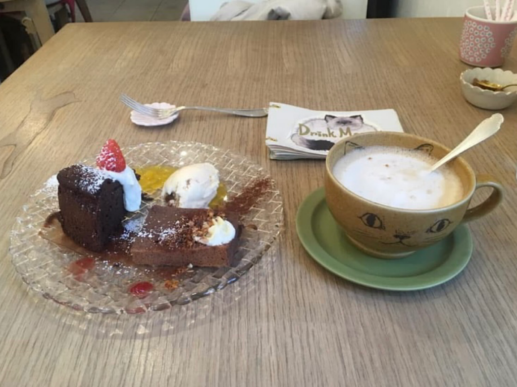 ケーキとドリンク