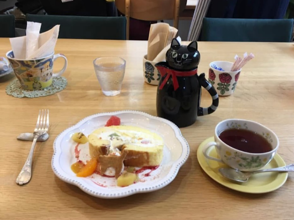 ケーキと紅茶